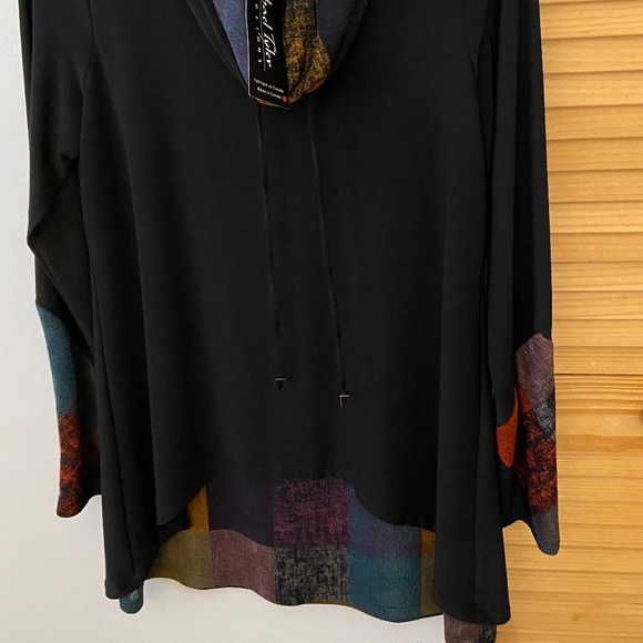 Layered tunic with cowl neck - Picture 5 of 10